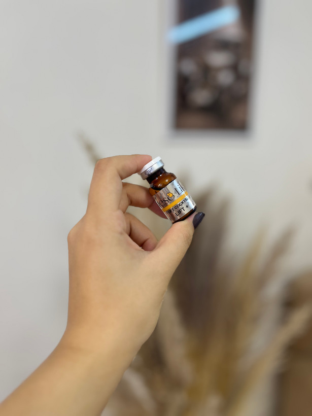 خرید آنلاین کوکتل لیفت مزولایک اصلی رفع افتادگی و لیفت پوست ارسال فوری mesolike lift