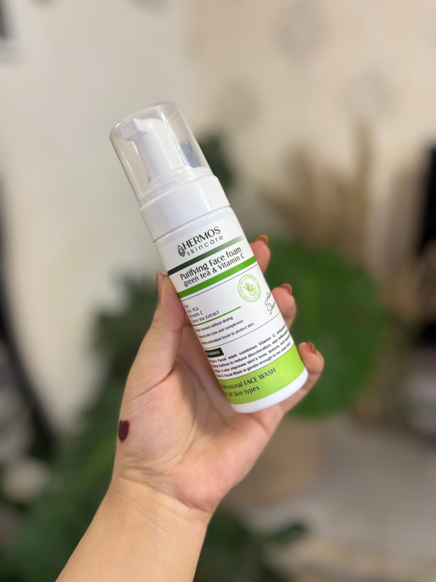 خرید فوم شستشو ویتامین سی و چای سبز هرموس ارسال فوری hermos vitamin c cleansing foam